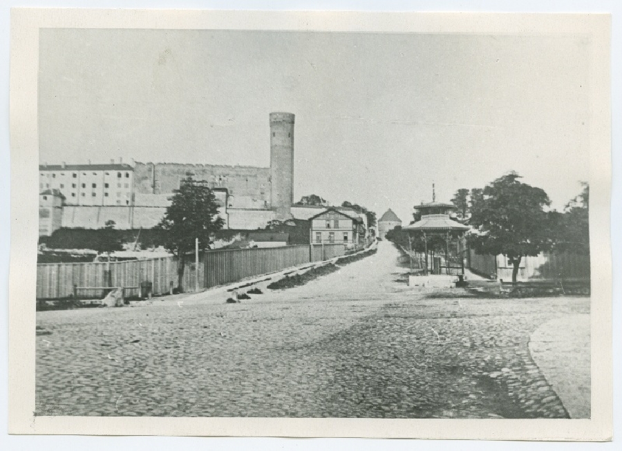 Tallinn, vaade Toompeale Paldiski maantee algusest.