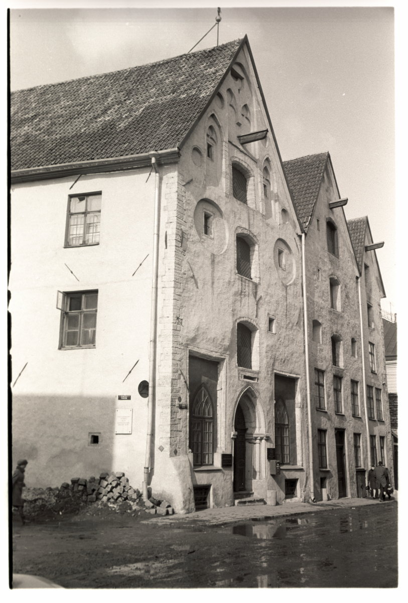 Hoonetegrupp "Kolm õde"