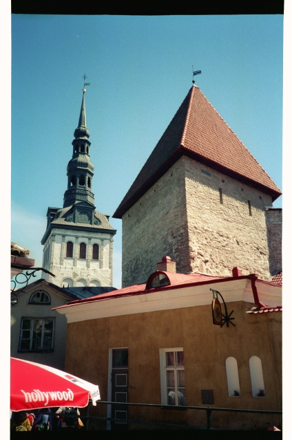 Vaade Niguliste tornile Tallinna vanalinnas