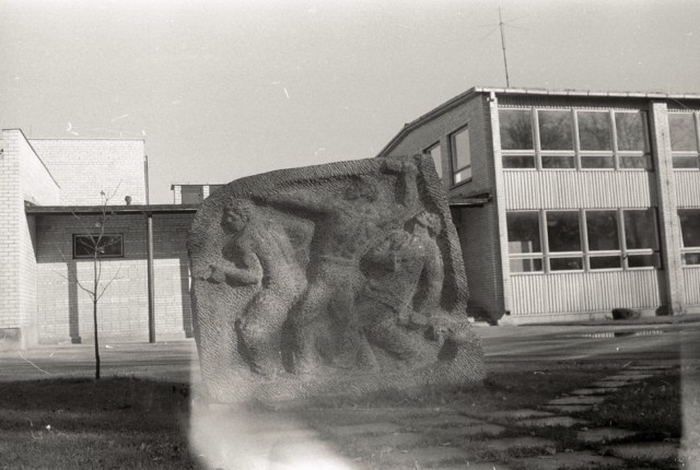 Commemorative stone for Soviet diversaries Tartu county Rannu vald Rannu alevik
