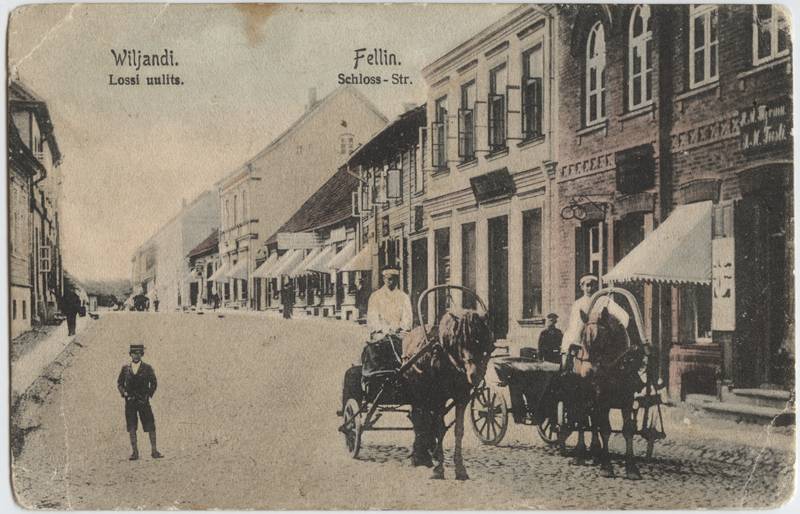trükipostkaart, Viljandi, Lossi tn, Tartu tn ja Kauba tn vahel, voorimehed, koloreeritud, u 1910