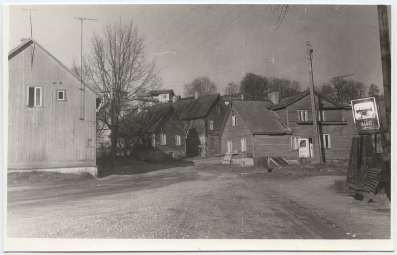 foto, Viljandi, Järve tn, bussipeatus, Järve pood taga keskel, november 1987