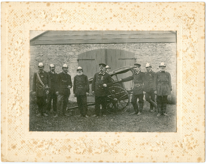 Foto. Haapsalu tuletõrjujad. Mustvalge.