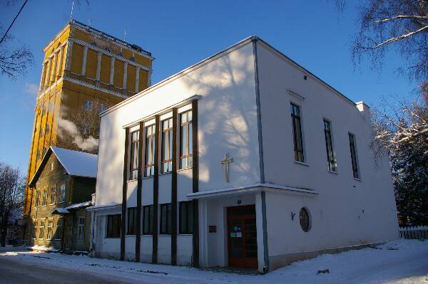 Õpetaja t, Maarja koguduse hoone ja veetorn. Tartu, 2011
