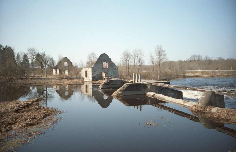 Jändja vesiveski varemed Pärnu jõel