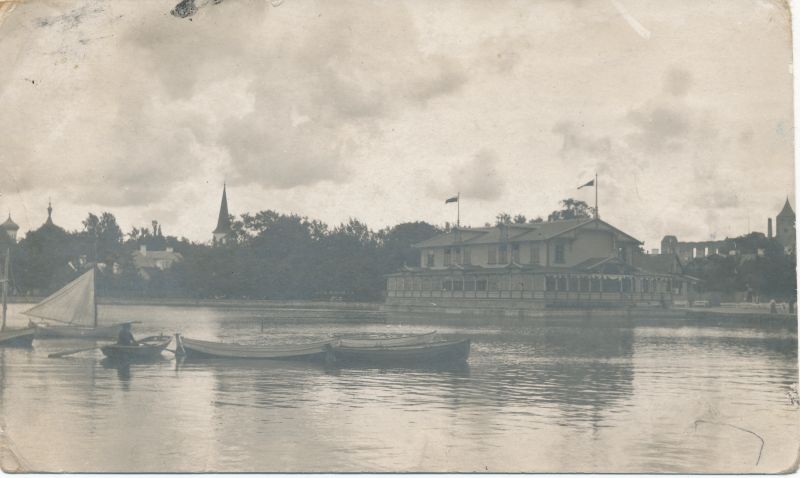 Foto. Vaade Kuursaalile merelt. 1920. Foto: Parikas.