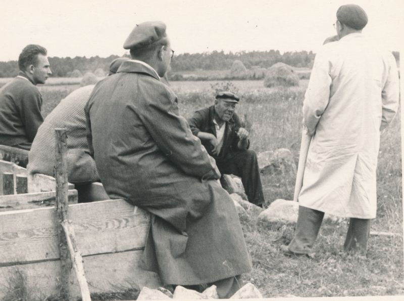 Foto. Tartu teadlased Vormsi saarel 1950-ndate aastate lõpus. Foto: Ilmarine Möldri.