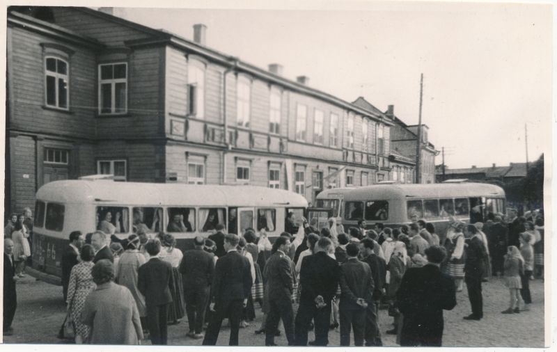 Foto. Haapsalu rajooni kultuurimaja meeskoori tegevusi. 1964-1966. Albumis.