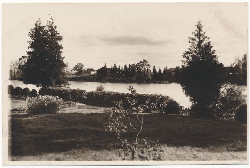 Postkaart. Tartu, E. R. Muuseumi järv. Asub albumis HM 7955.