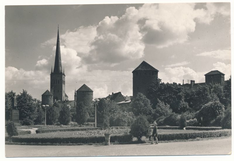 Fotopostkaart. Tallinna vaade. Tornide väljak. 1962. Foto: E. Saar