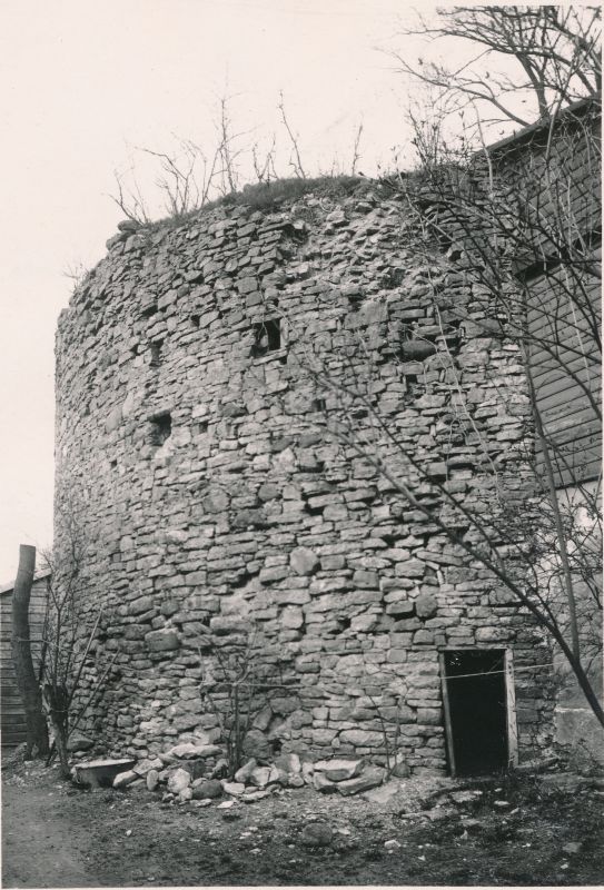 Foto. Haapsalu lossi Kodaniku torn (Karja tänava poolt). 1933. Fotograaf J. Grünthal