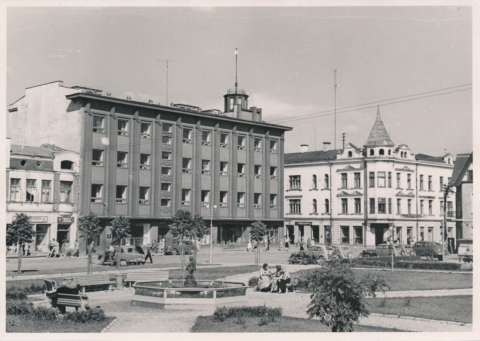 foto, Viljandi, Keskväljak, Tartu tn, u 1960, foto A. Kiisla