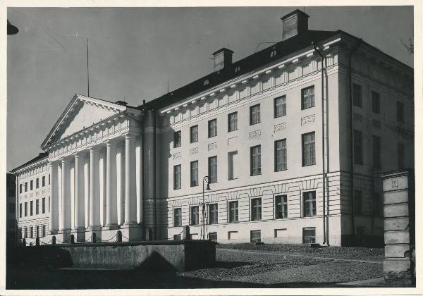 TRÜ peahoone (Ülikooli 18). Tartu, 1957.