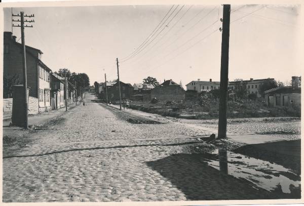 Raekoja t varemed, vaade Pika t nurgalt. Tartu, 14.08.1946.