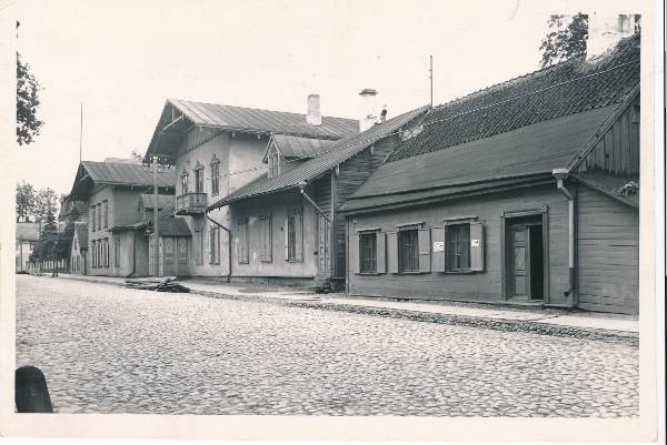 Fotokoopia. Saksa Käsitööliste Seltsi maja Tiigi tänaval. Tartu, 28.09.1939. 
Vaade Pepleri ja Tiigi t nurgalt.