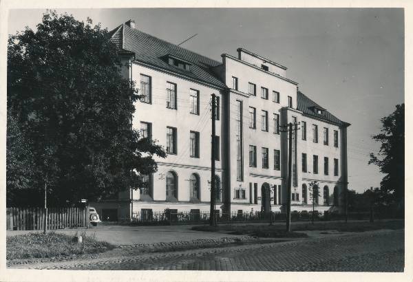 Tartu 4. keskkool (Riia 111; hilisem Riia 25), 1958.