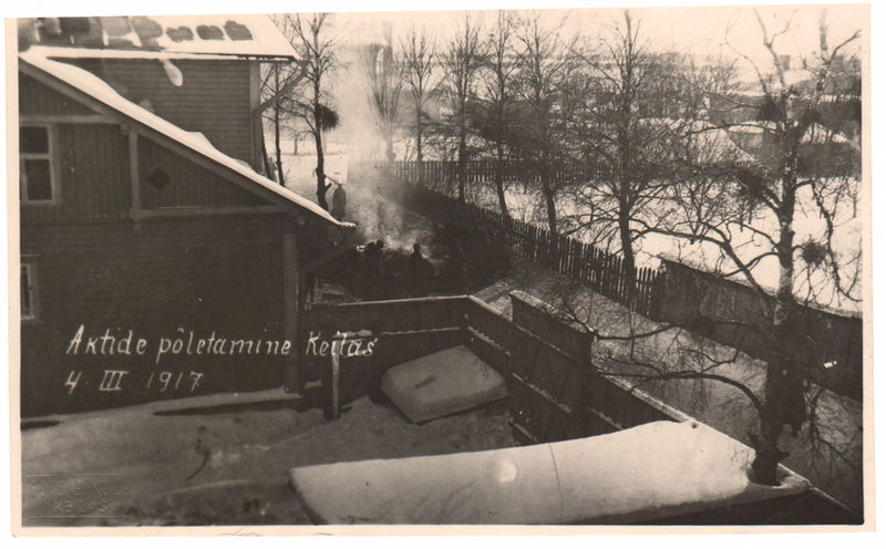 Dokumentide põletamine Keilas Jaama tänaval 1917