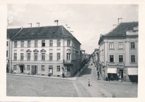 Tartu linnavaade. Suurturg (Raekoja plats), vaade Rüütli tänavale. 20. sajandi algus.