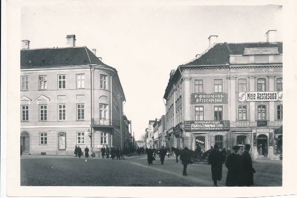 Tartu linnavaade. Suurturg (Raekoja plats), vaade Rüütli tn poole. 20. sajandi algus.