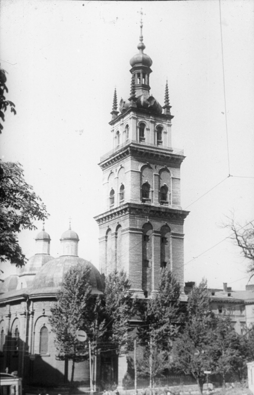 Tuvastamata kirik, vaade tornile
