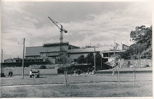 Tartu linnavaade. RT Vanemuine uue teatrihoone ehitus. 1962.a.