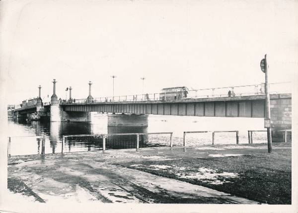 Pärnu Vana sild (kesklinna sild), 1960-1970. Foto K. Kriibi.