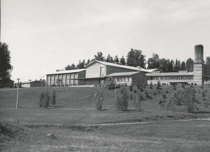 Kääriku spordibaasi õppe- ja spordihoone