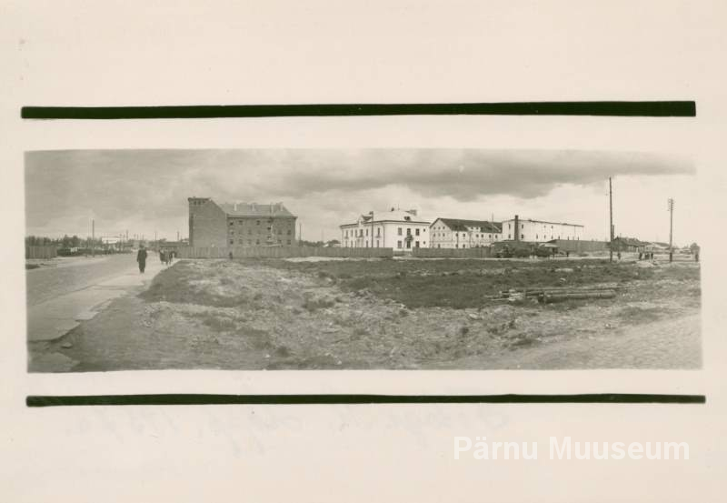 Foto, A. Lõpp 1957, Vaade sadama poolt Pärnu linna läänepoolsele kesklinnale, mis hävis 1944.a