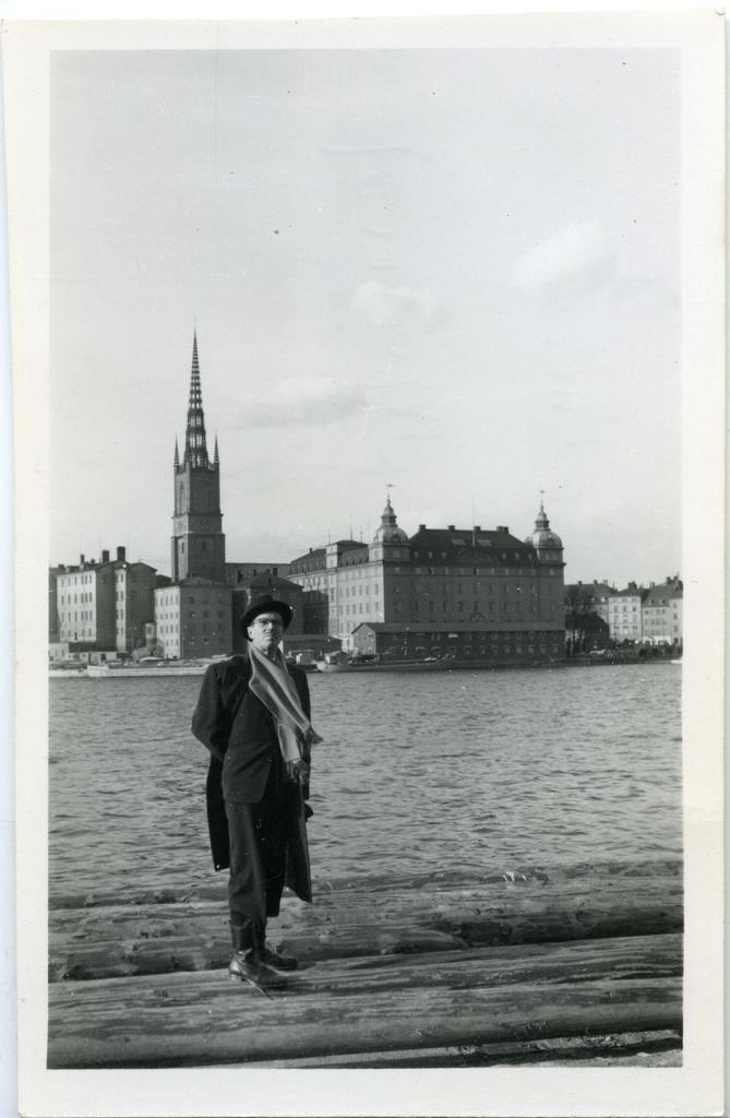 Alfred Marist Stockholmis mere ääres
