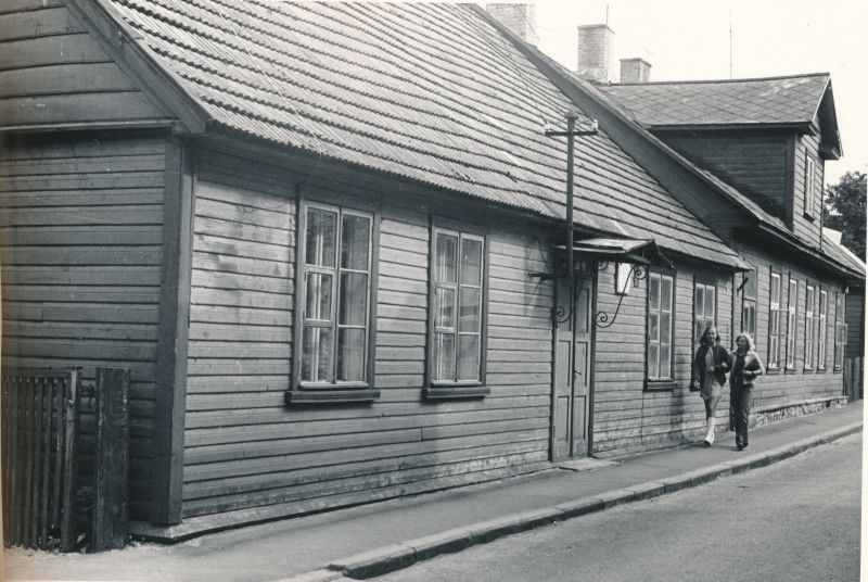 Foto. Akadeemik F.J. Wiedemanni kodumaja Haapsalus. Foto: I. Möldri, 1965. Mustvalge.