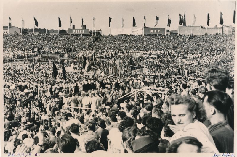 Foto. Üldvaade III ülemaailmse noorsoo- ja üliõpilasfestivali avamisele Berliinis 05.08.1951