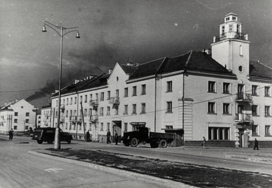 Vaade Majaka tn ja Peterburi mnt nurgale