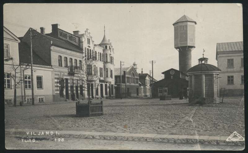 fotopostkaart, Viljandi, turuplats, apteek, hotell, viinamonopol, kool, turuhoone, veetorn, kaev, u 1915,