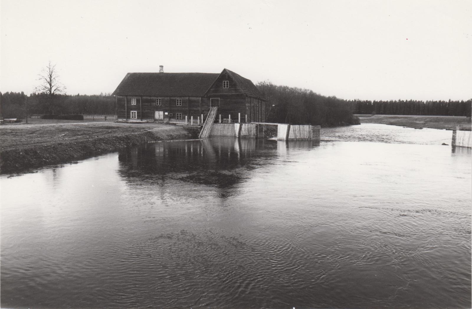 C. R. Jakobsoni Talumuuseumi veskipaisu restaureerimine.