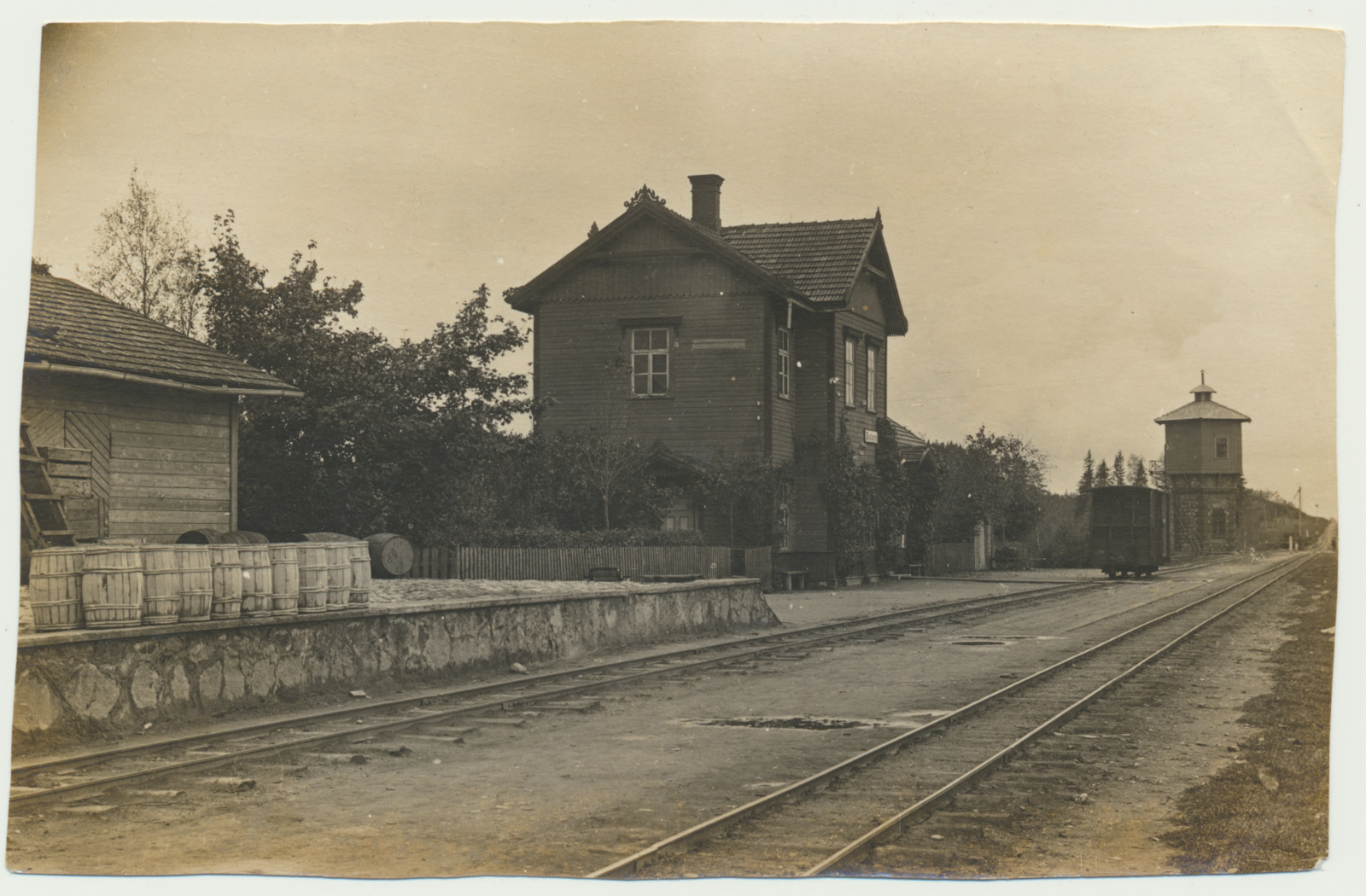 foto, Viljandimaa, Olustvere, raudteejaam, veetorn, ladu, u 1920