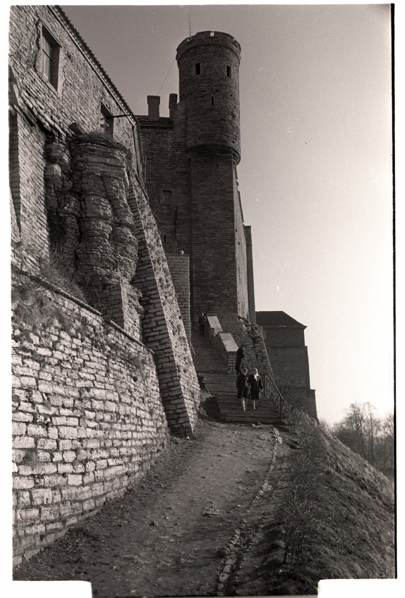 Toompea kindluse müür