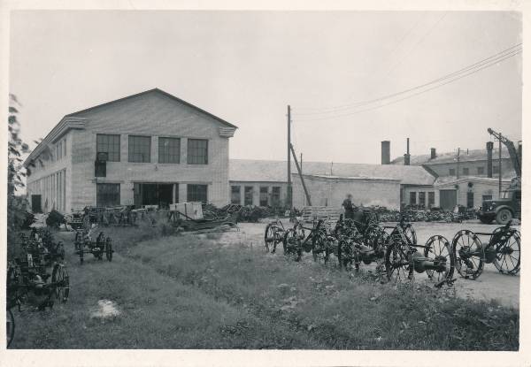 Põllutöömasinate tehas "Võit". Tartu, 1960.