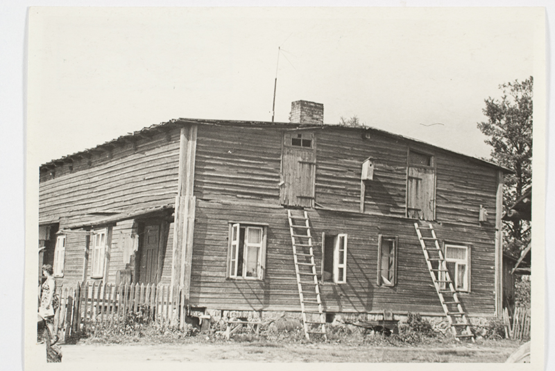 Elamu nr. 11 (üle 60 a. vana, nim. "kopkaks"). K. - Jaani khk, Meleski töölisasula