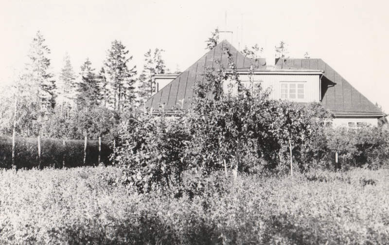 Kernu koolimaja (aia poolt)