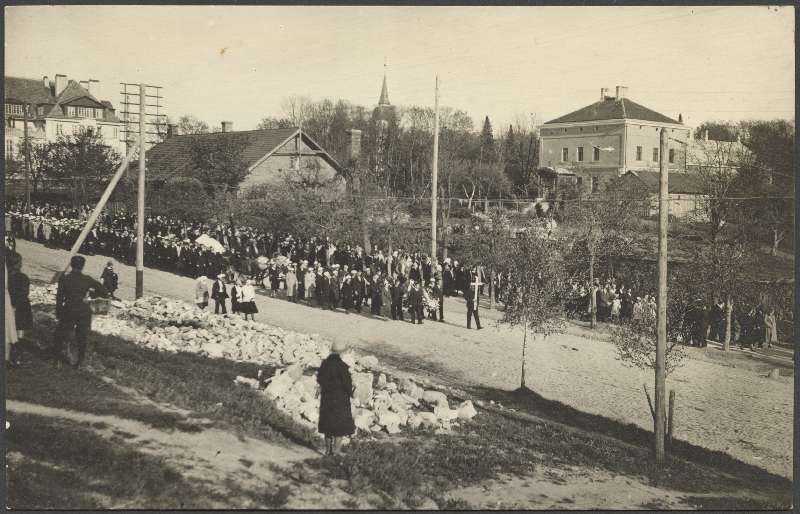 fotopostkaart, Viljandi, Vaksali tn, õpetaja Johannes Muinaste matuserong, 28.06.1932