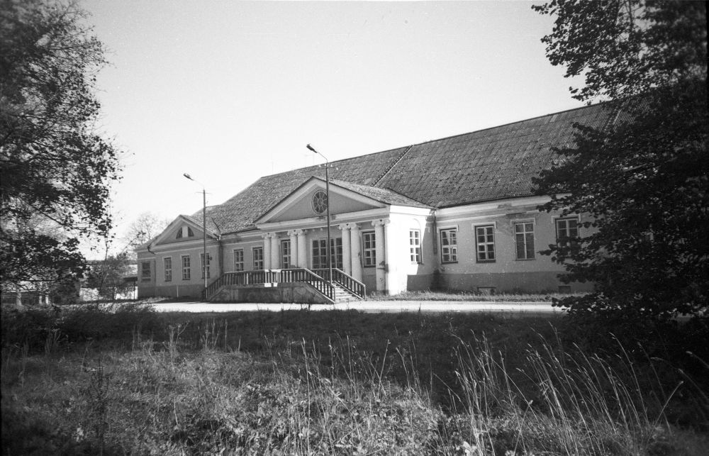 Uhtna mõisa härrastemaja