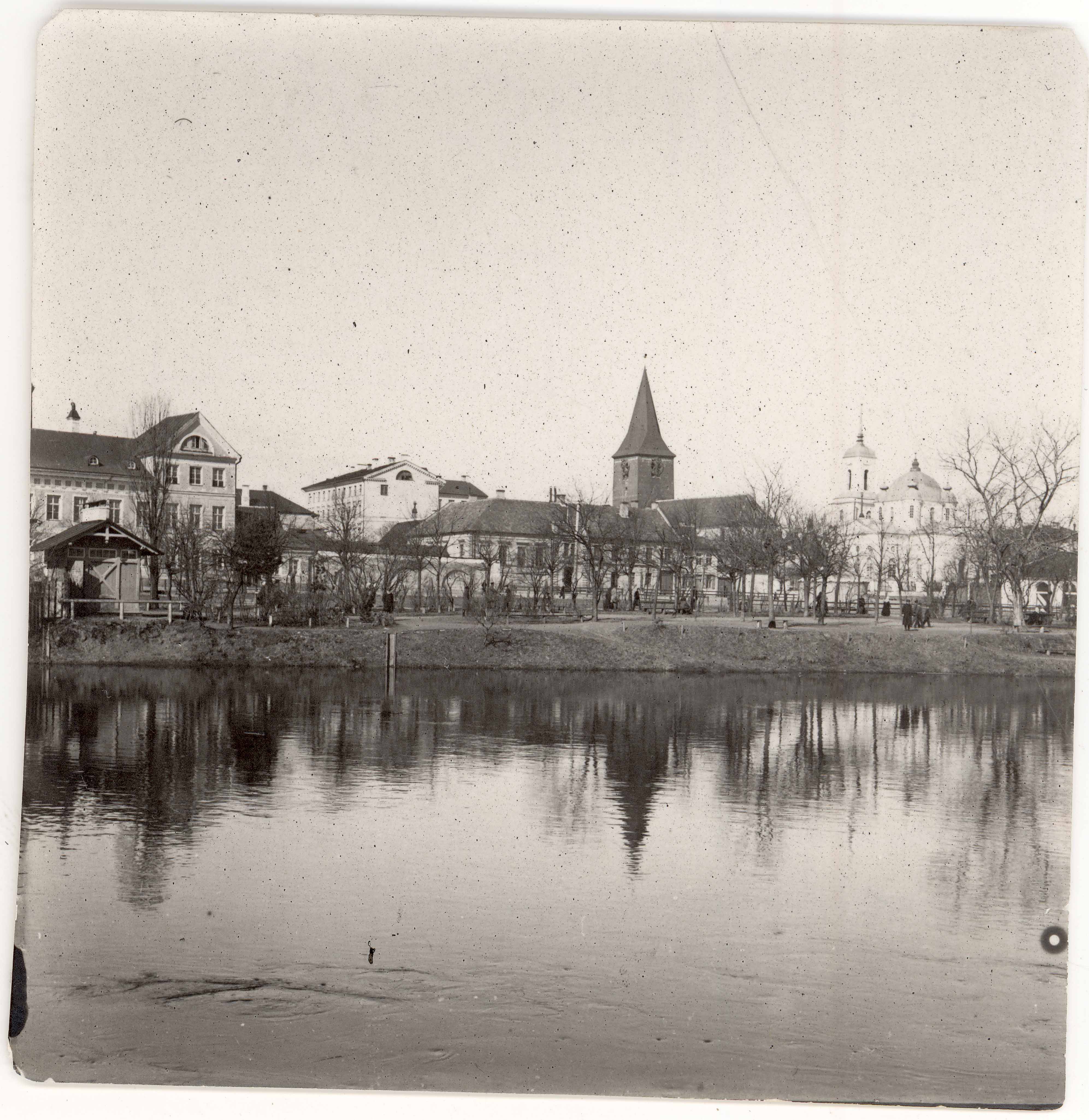 View of Emajõe Police Square, Uspenski and Jaani churches no direction