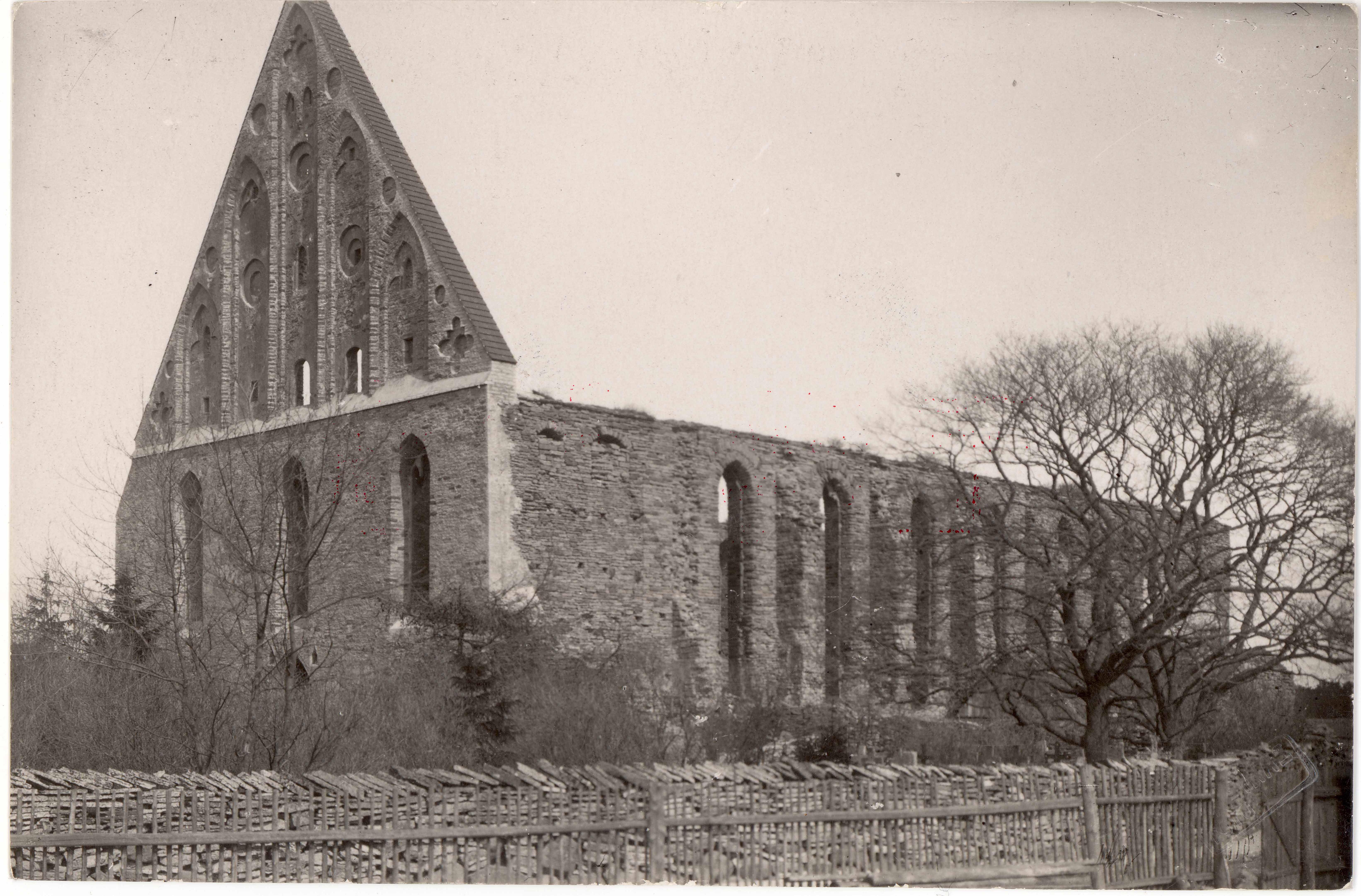 View of the Pirita monastery Church from SW. Lääneviil canned