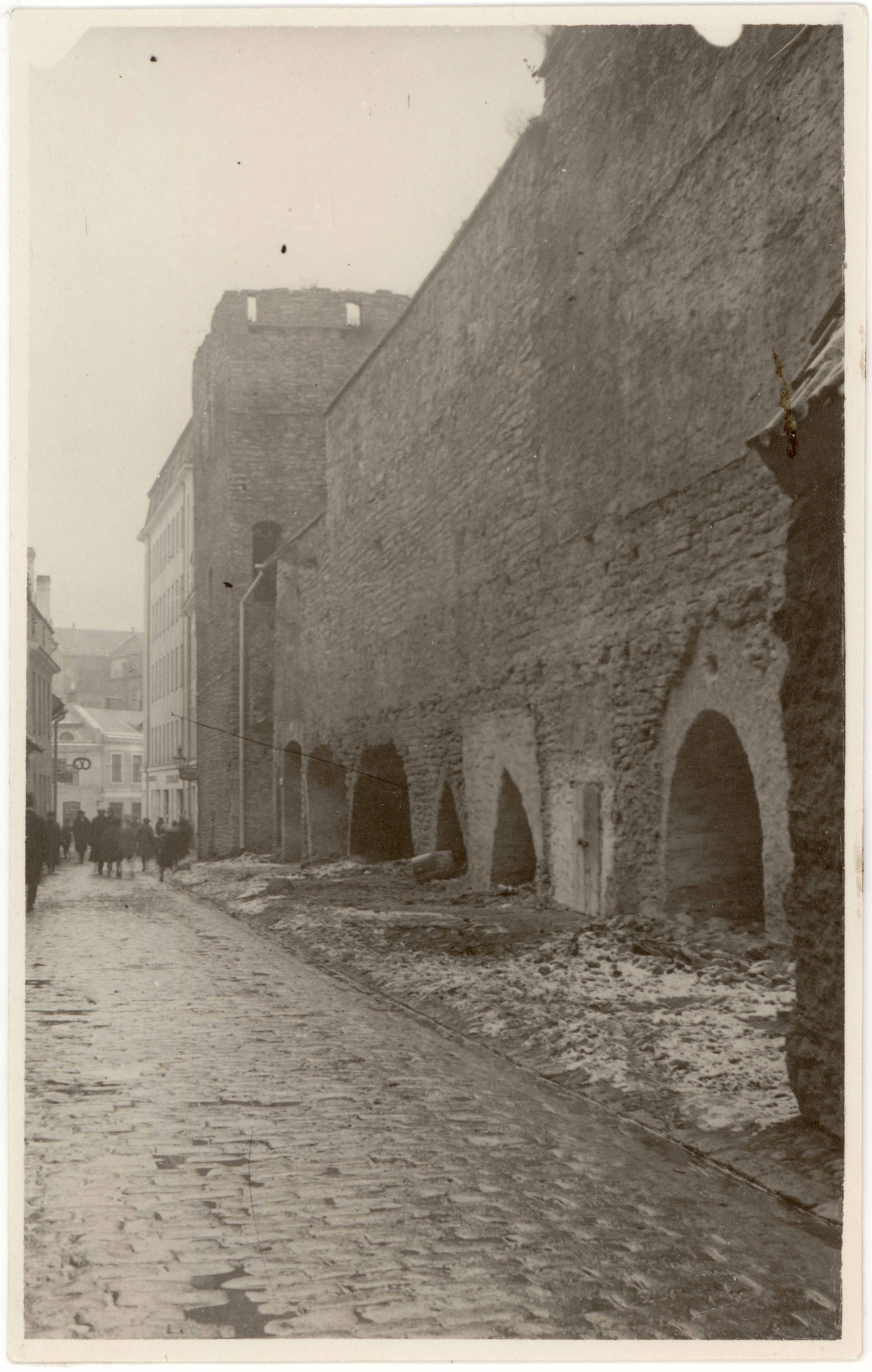 All-city. View of the Assauwe helmet tower (14th-15th century)