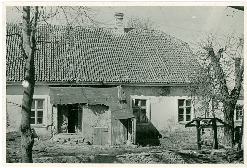 Foto. Lääne Maakondlik Muuseum, tagakülg, detsember 1948. Mustvalge.