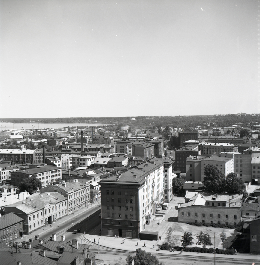 Tallinna vaated valmiva Viru Hotelli katuselt, vaade Narva mnt hoonestusele