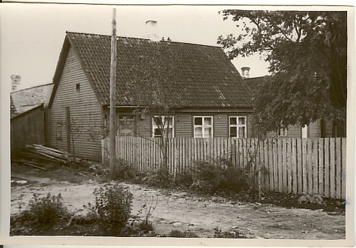 foto, maja Paides Järvekülgi tänaval 1957.a.