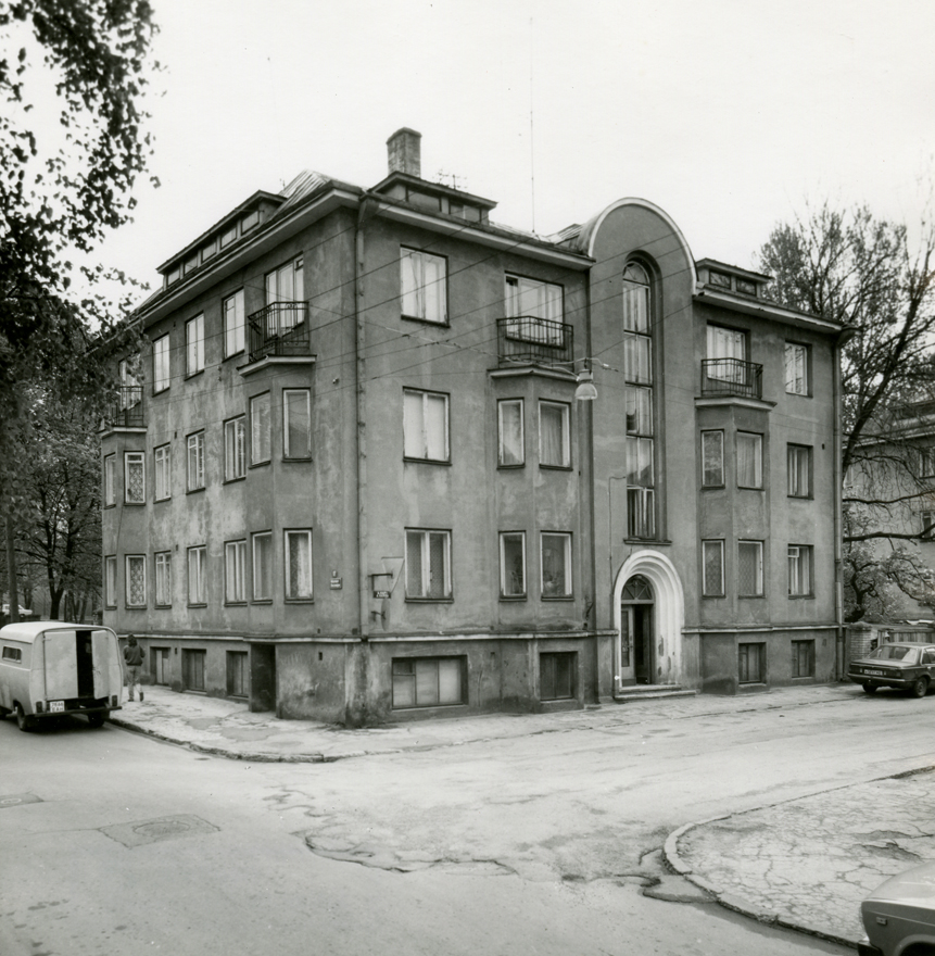 Korterelamu Tallinnas Kapi 1, vaade hoonele. Arhitekt Karl Tarvas