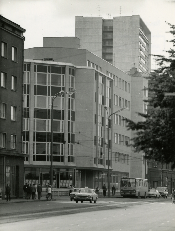 Haldushoone Tallinnas, hoone vaade. Arhitekt Jüri Karu