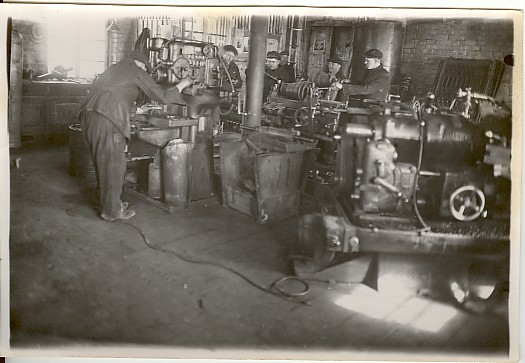 foto, rauatöökoda Paides Telliskivi tänaval 1952.a.